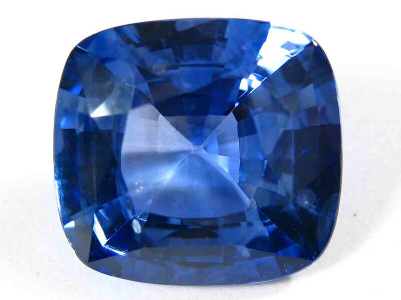 blue sapphire gemstone