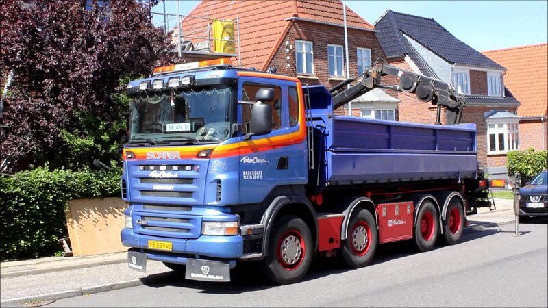 Blue Scania Truck — Neutral, Afternoon