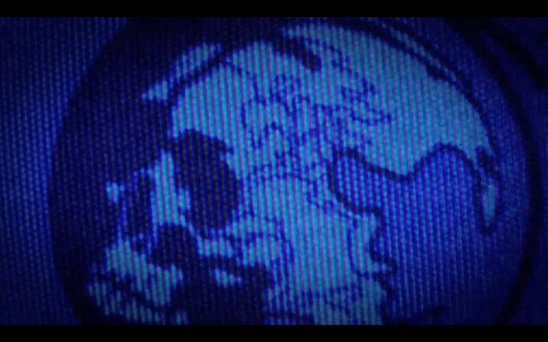 blue screen with skull image