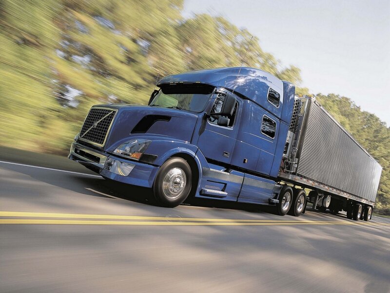 Blue Semi-truck — Dynamic