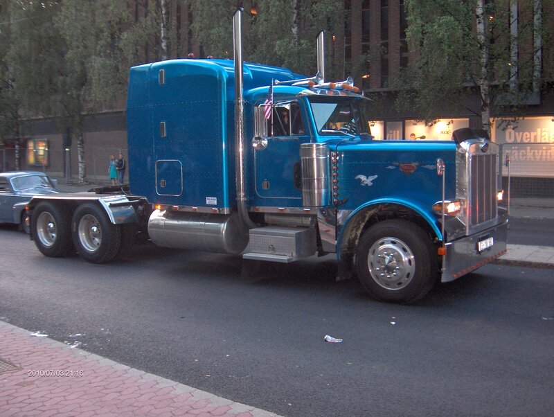 Blue Semi-truck — Urban