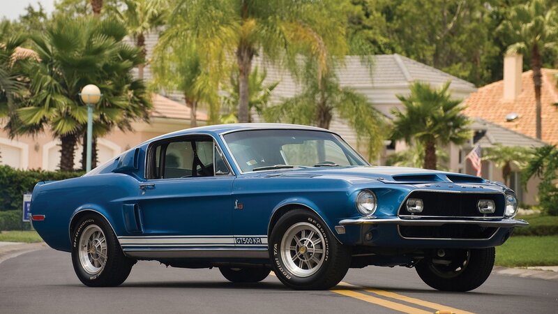 Blue Shelby GT500KR muscle car