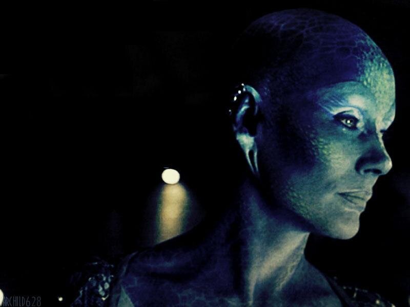 blue-skinned alien in profile