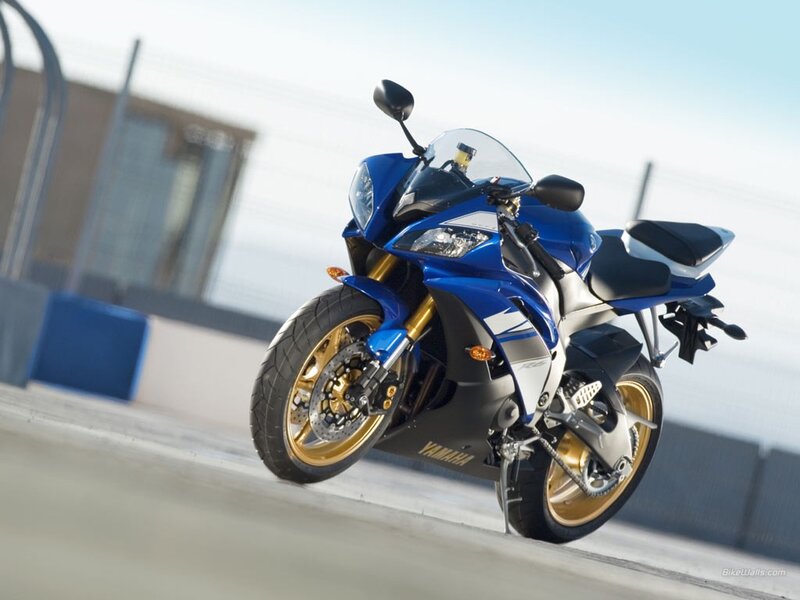 Blue Sport Motorcycle — Dynamic, Afternoon, Photograph, Racing Track, Building