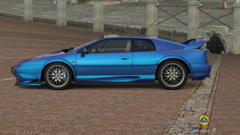 Blue Sports Car — Calm, 3d Render, Brick Pavement, Stone Pillars