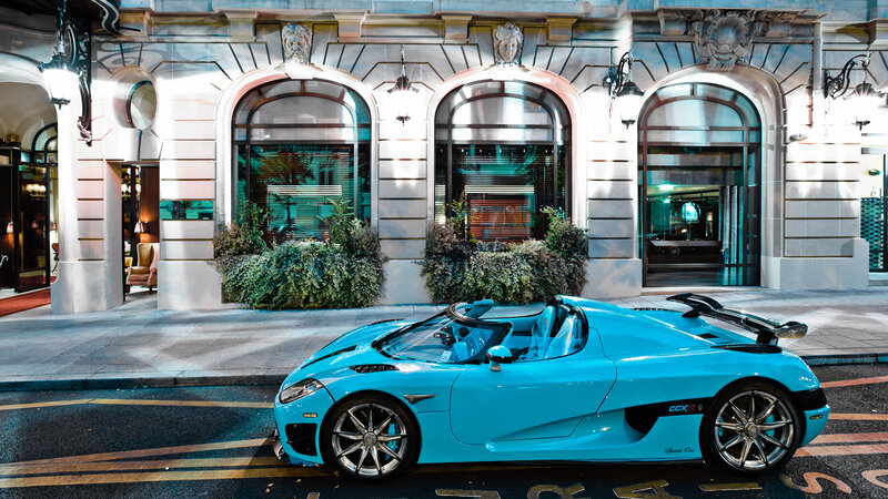 Blue Sports Car — Cyan, Dramatic