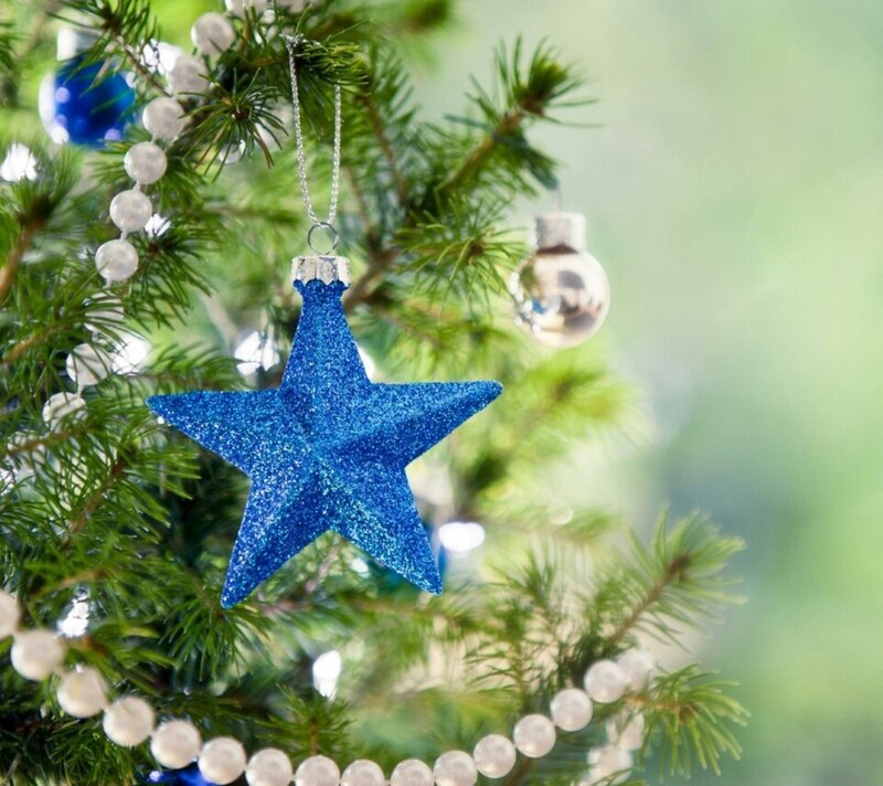 Blue Star Ornament — Green, Festive