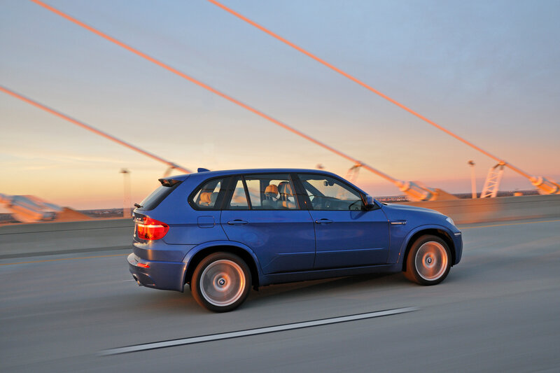 Blue Suv on Bridge — Dynamic