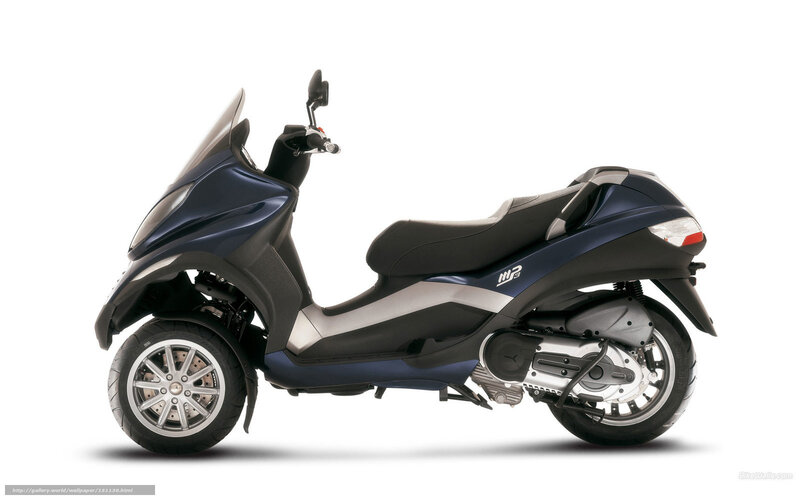 Blue Three-wheeled Scooter — Neutral, Photograph