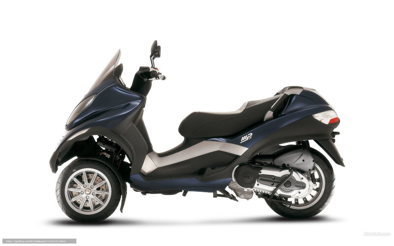 Blue Three-wheeled Scooter — Neutral, Photograph, Windshield, Side Mirror, Seat