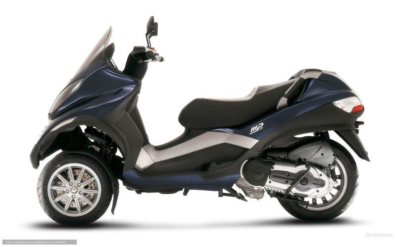 Blue Three-wheeled Scooter — Neutral