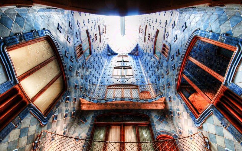 Blue-tiled Courtyard