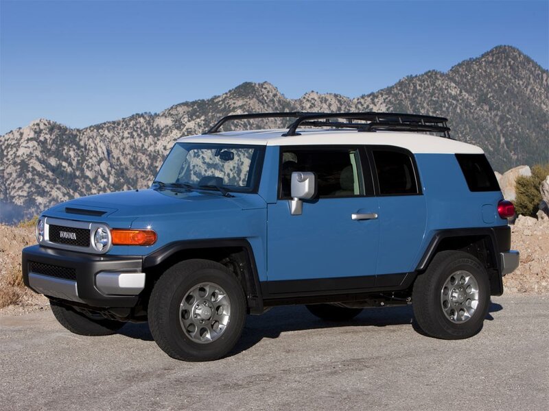 blue toyota fj cruiser