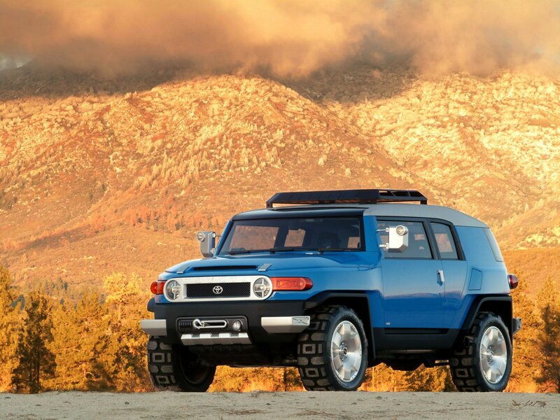 Blue Toyota Fj Cruiser — Dramatic