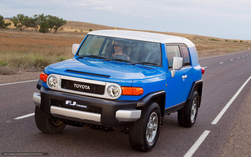 Blue Toyota Fj Cruiser — Open Road