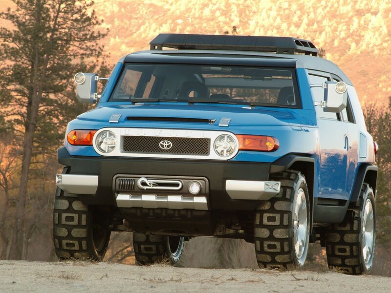 Blue Toyota Fj Cruiser — Outdoor