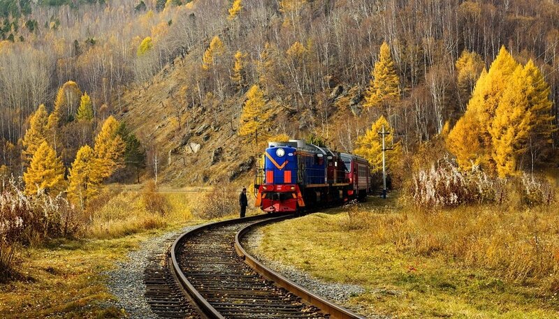 Blue Train on Track — Yellow
