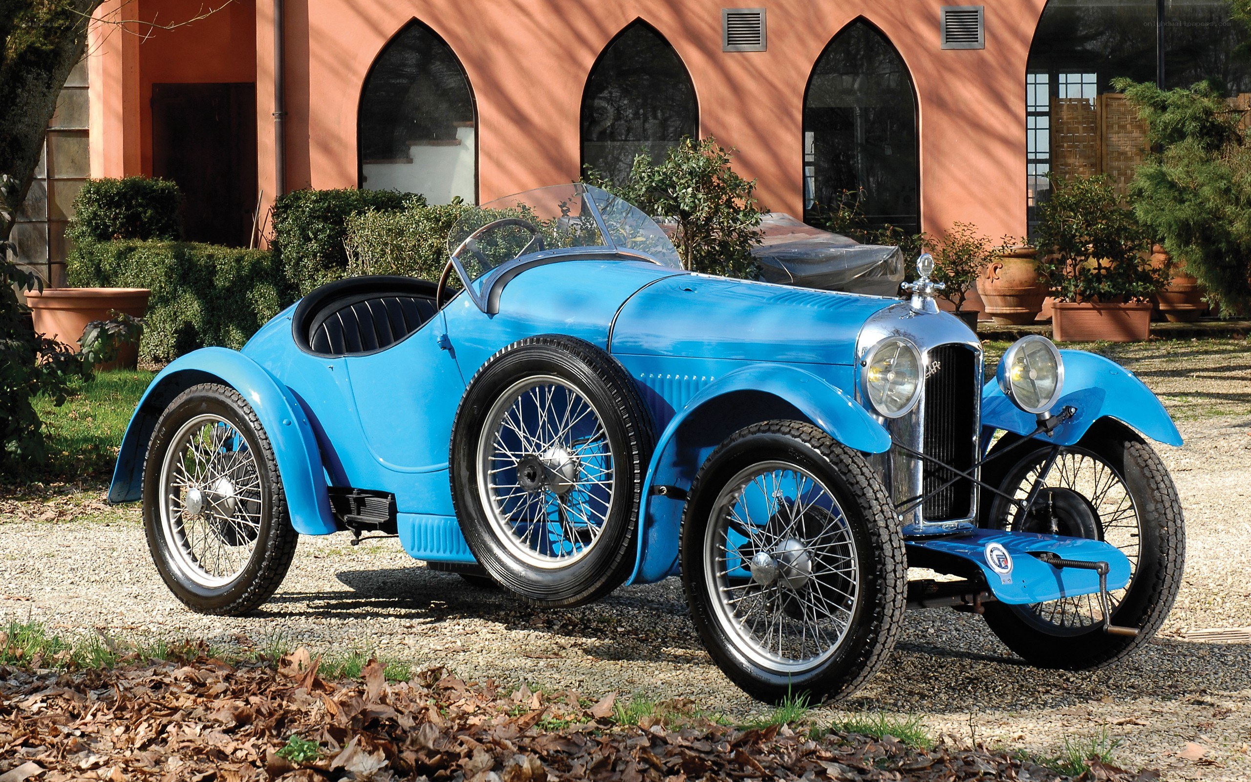 Blue vintage Bugatti car