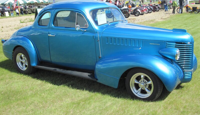 Blue Vintage Car — Outdoor, Afternoon, Photograph, Grass