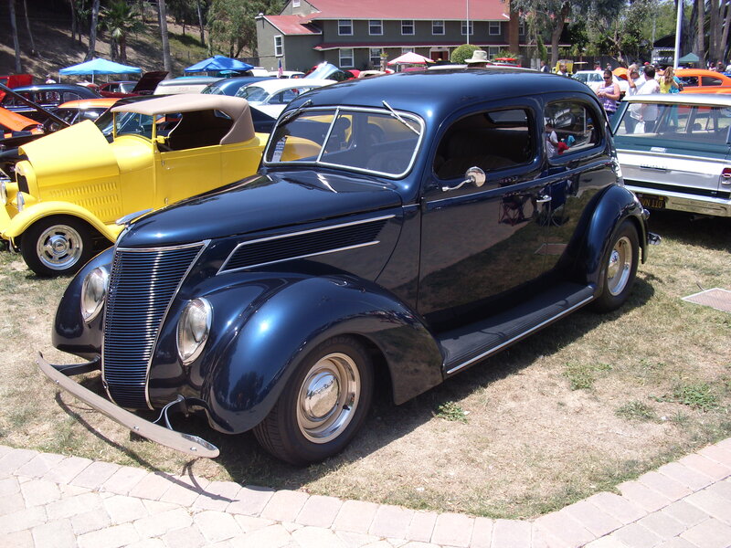Blue Vintage Car — Outdoor