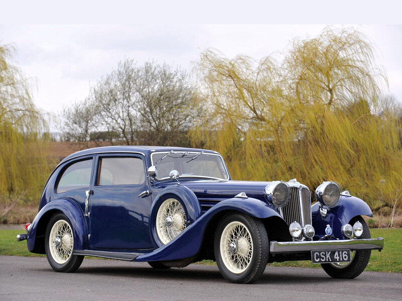 Blue Vintage Car — Serene, Autumn