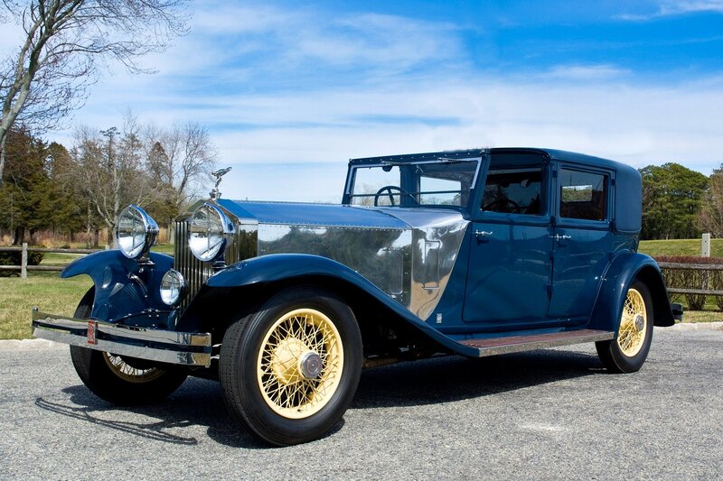 Blue Vintage Car — Serene, Spring