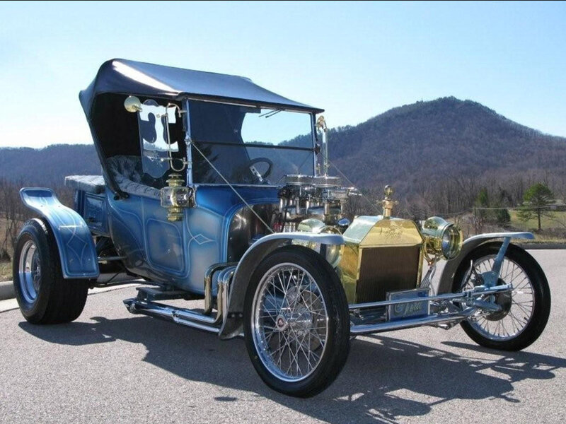 Blue Vintage Car — Serene