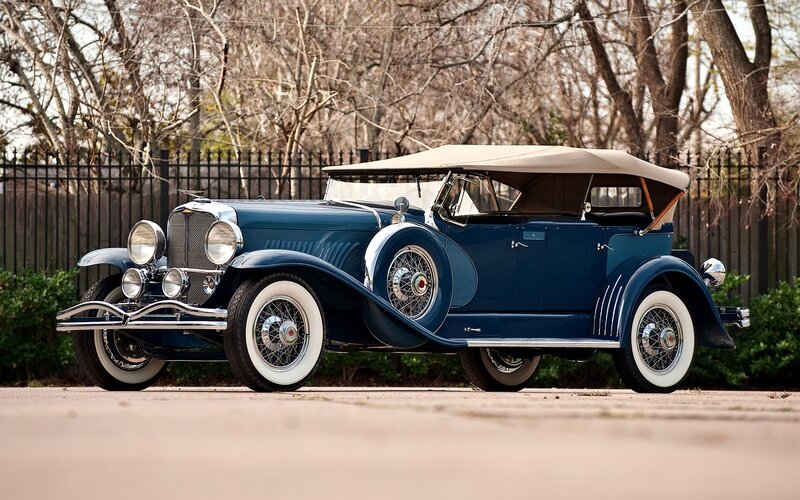 Blue Vintage Convertible — Calm, Autumn