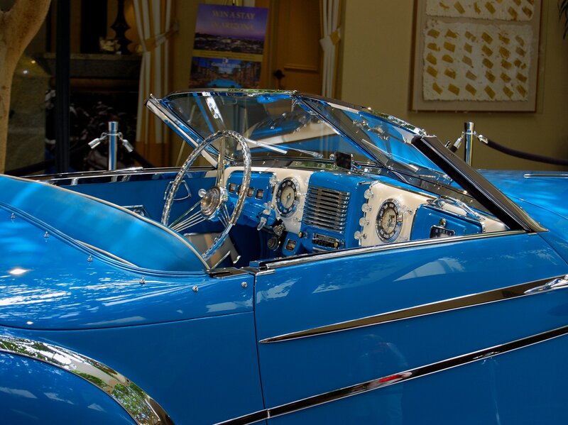 Blue Vintage Convertible — Showcase, Photograph