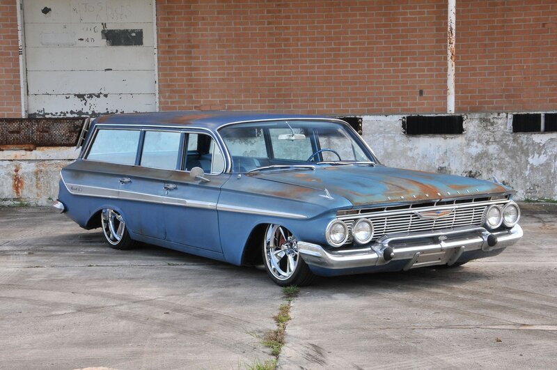 Blue Vintage Station Wagon — Gritty
