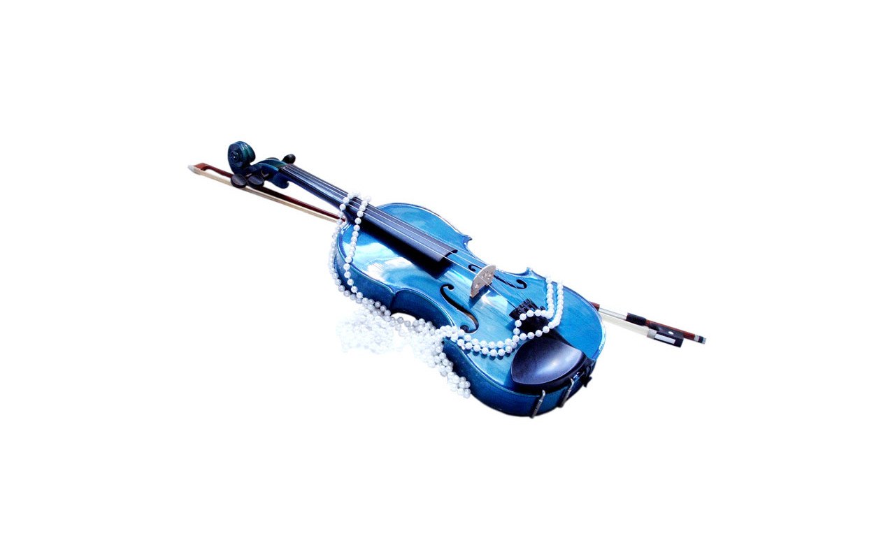 blue violin with pearls