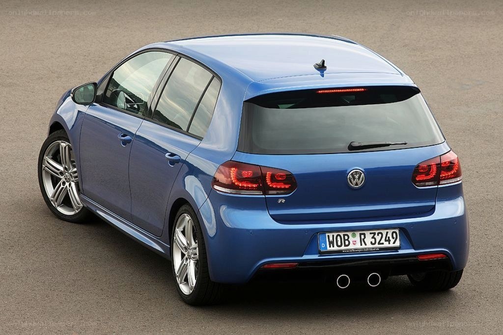 blue volkswagen golf r