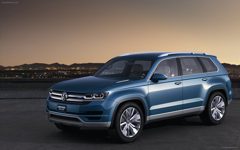 Blue Volkswagen Suv — Serene