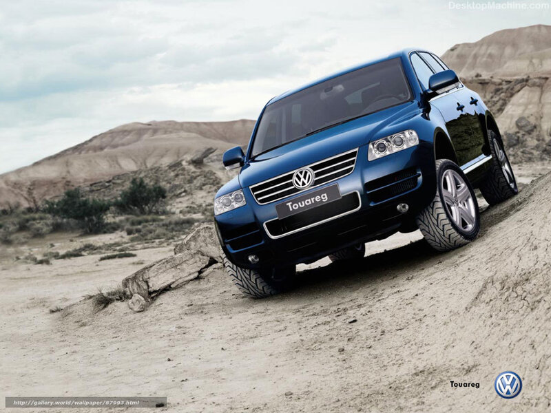 Blue Volkswagen Touareg — Dramatic