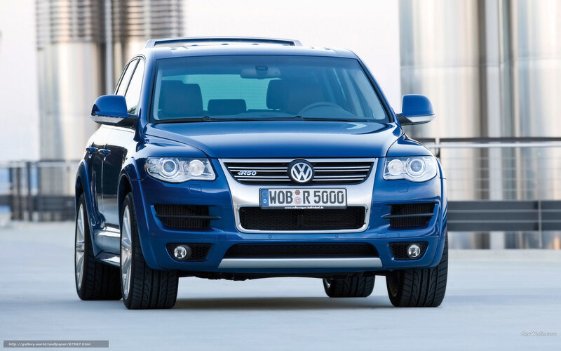 blue volkswagen touareg r50
