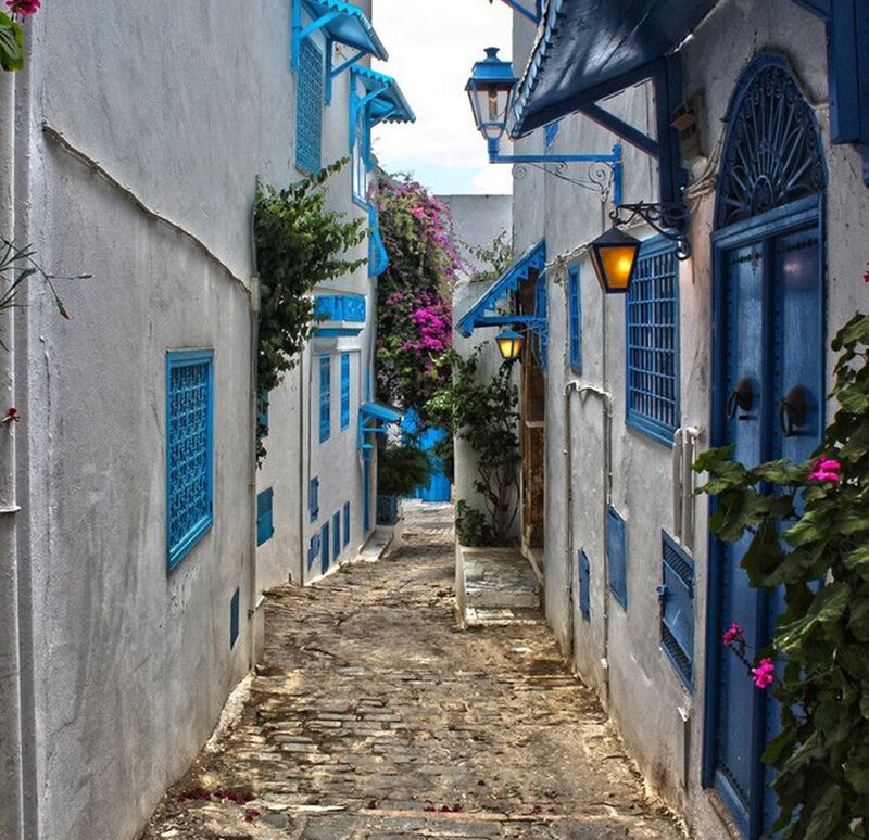 Blue-walled Alleyway — White