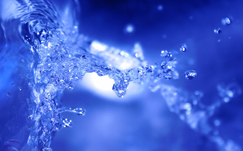 Blue water splash