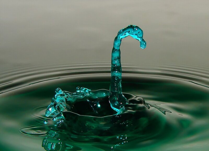 Blue Water Splash — Green, Calm