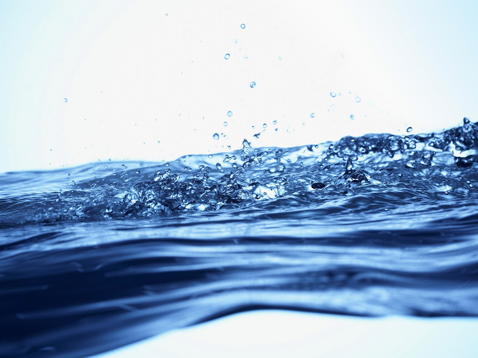 Blue water splashing
