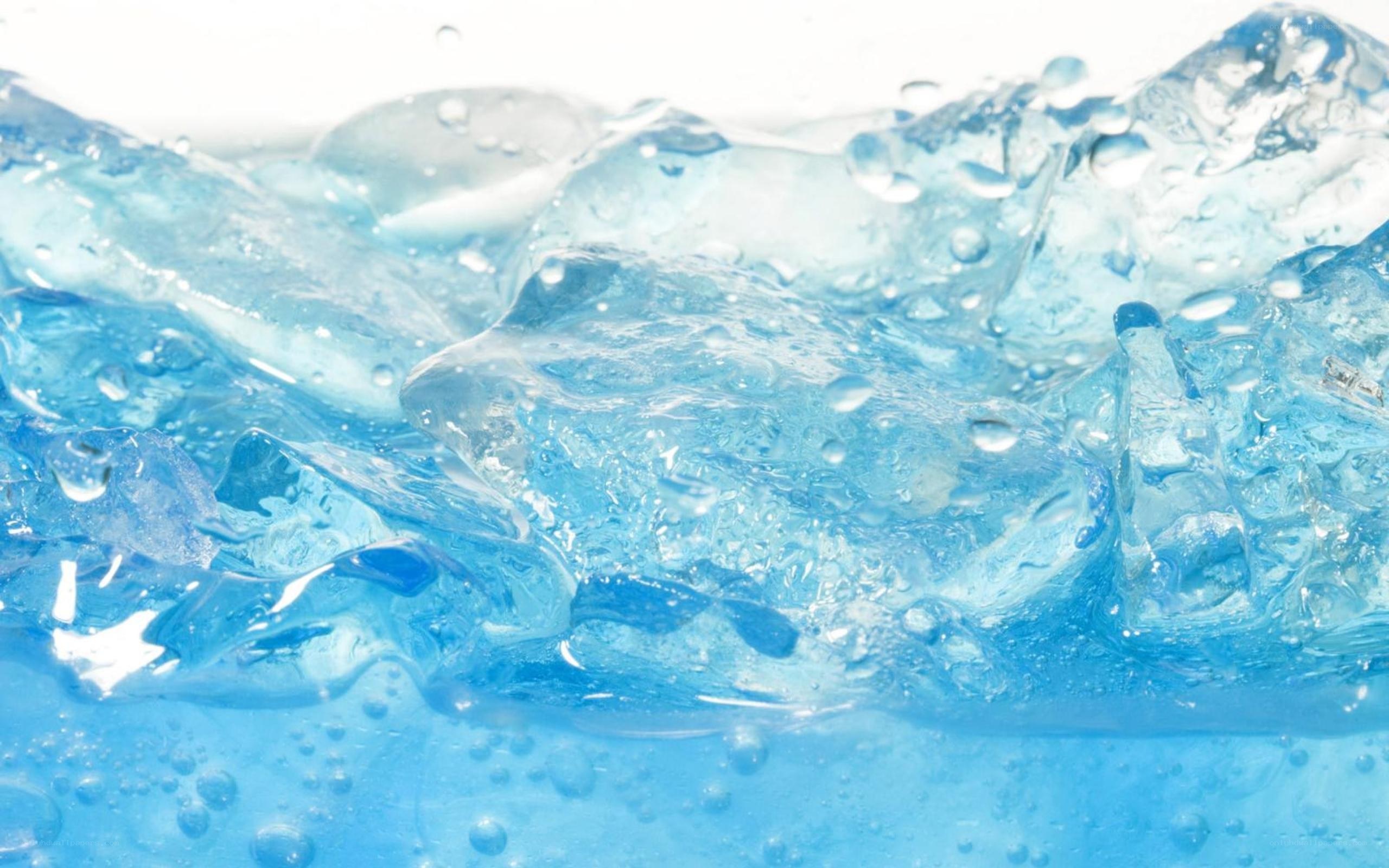 blue water splashing