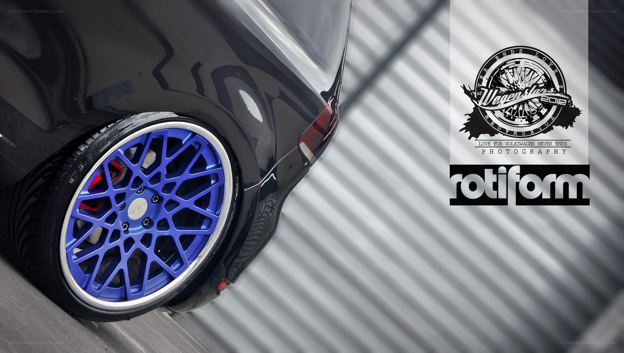 blue wheel on black car
