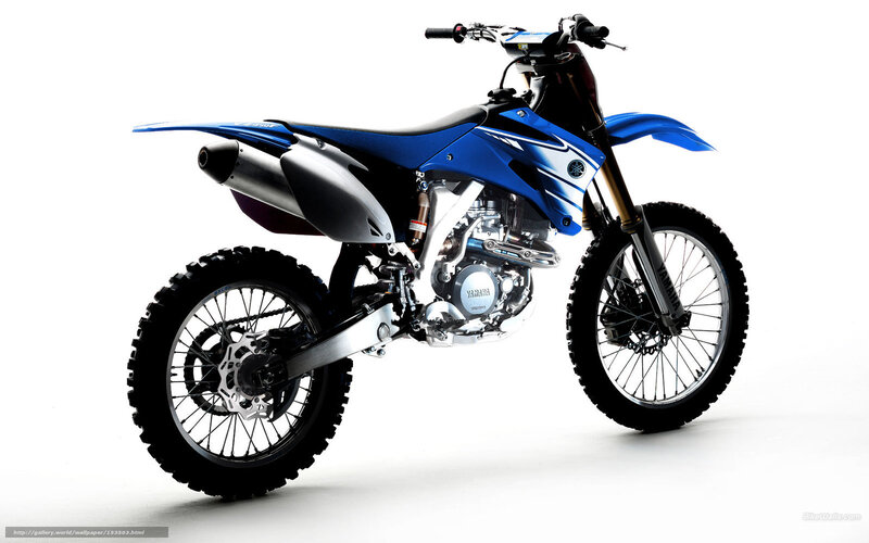 blue yamaha dirt bike