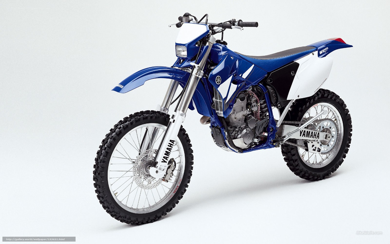 blue yamaha dirt bike