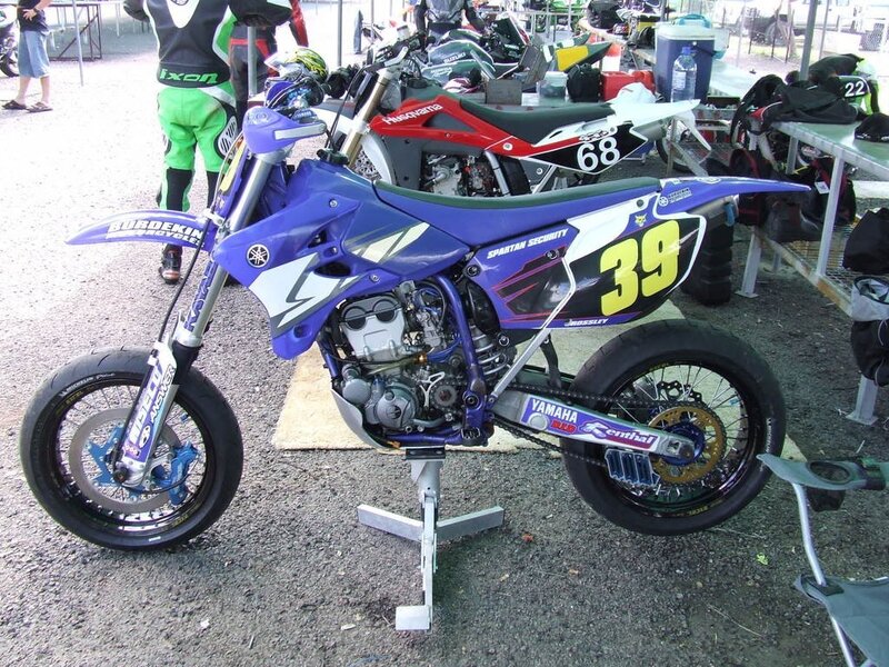 Blue Yamaha dirt bike with number 39