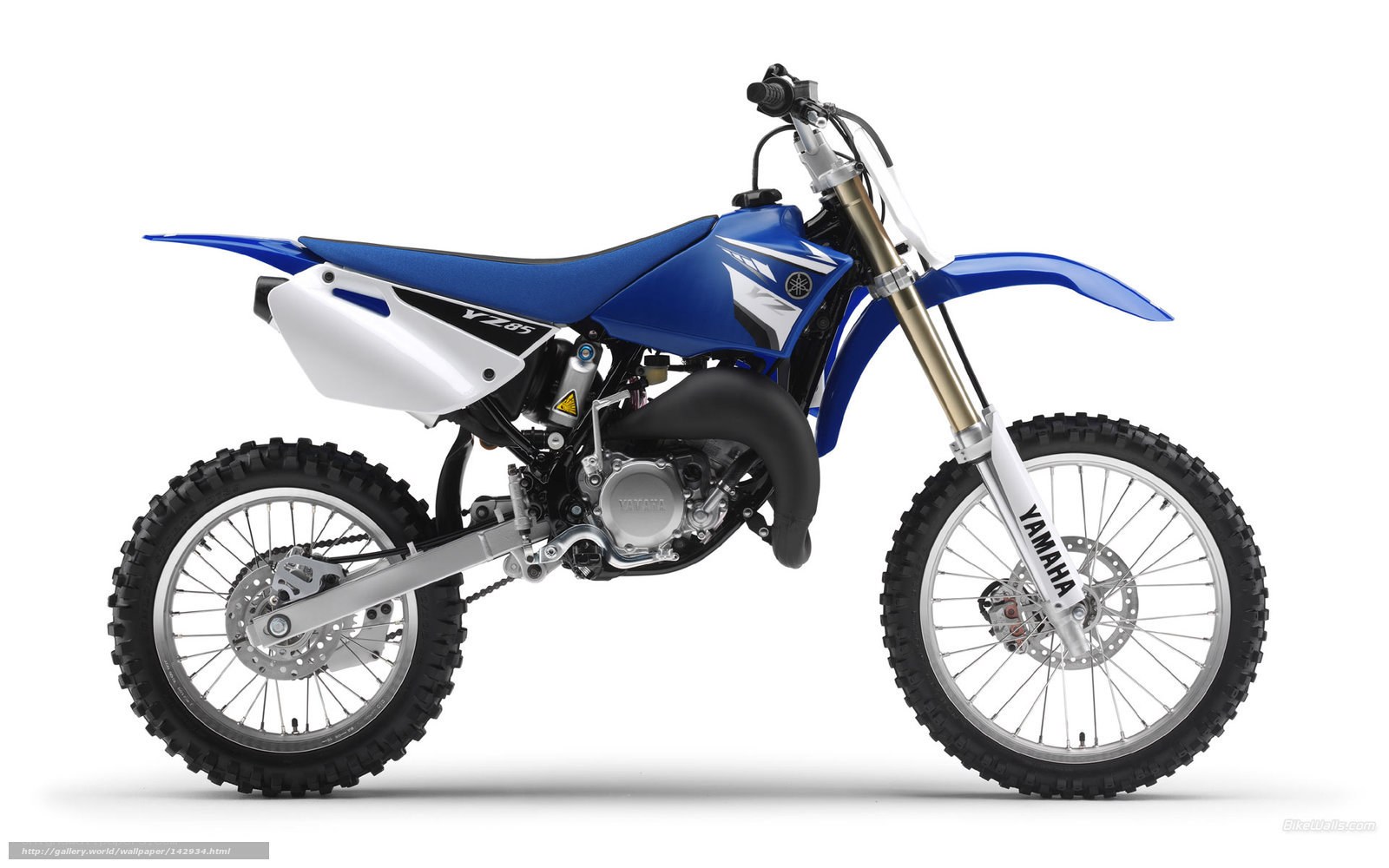 blue yamaha dirt bike