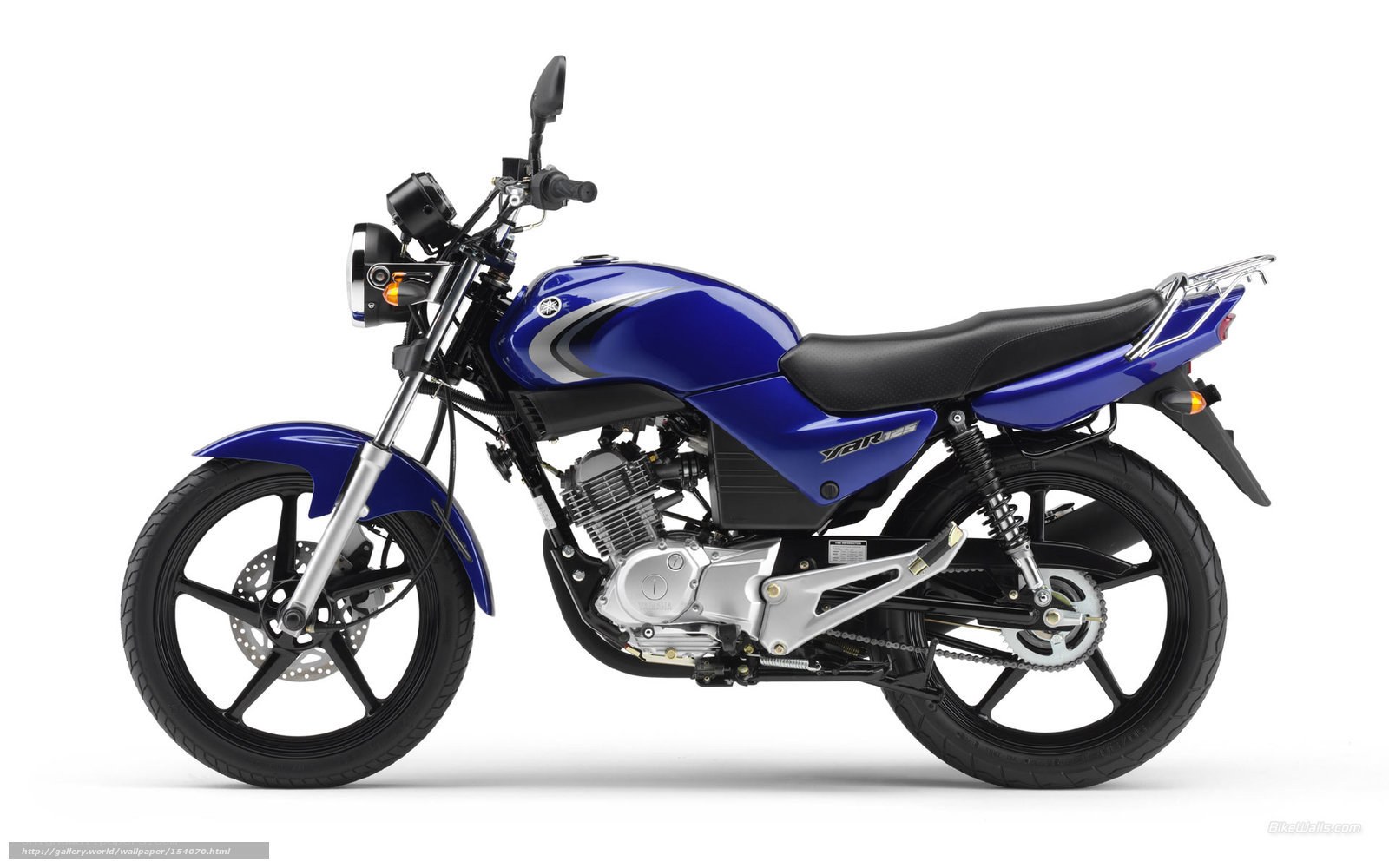 blue yamaha motorcycle