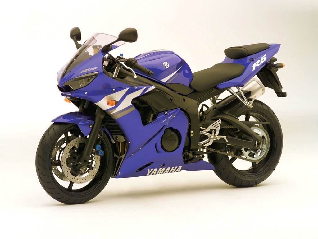 Blue Yamaha R6 motorcycle