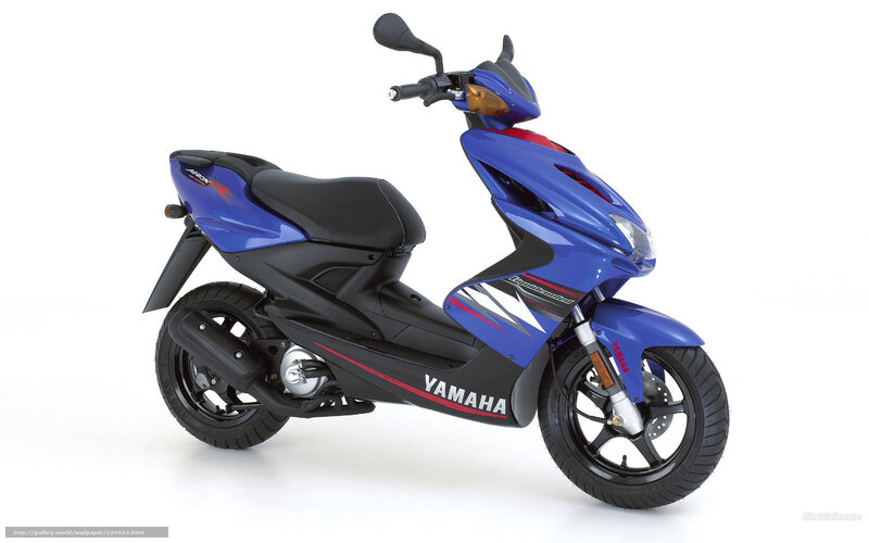 Blue Yamaha Scooter — Neutral, Photograph, Seat, Handlebars