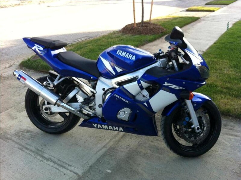 Blue Yamaha Sport Motorcycle — Calm