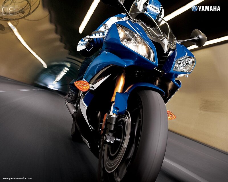 Blue Yamaha sportbike in tunnel